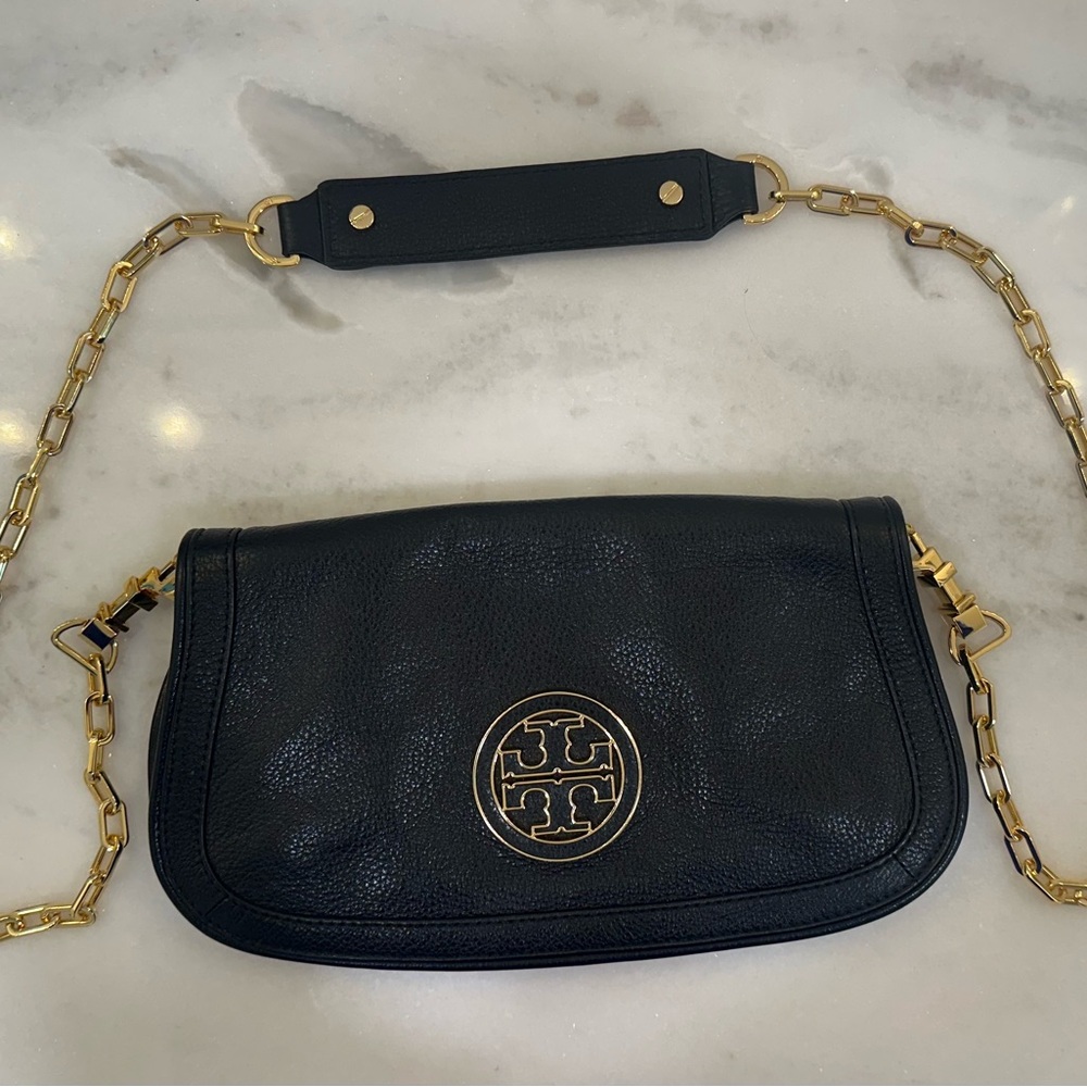 Tory Burch Amanda logo clutch. Black Shoulder Bag with Gold Accents